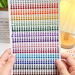1sheet 900pcs Rainbow Face Glittle Gem Stickers Stick-On Facial Tattoo Eye Rhinestone Jewels 3/4/5mm Mix Wedding Party Make Up