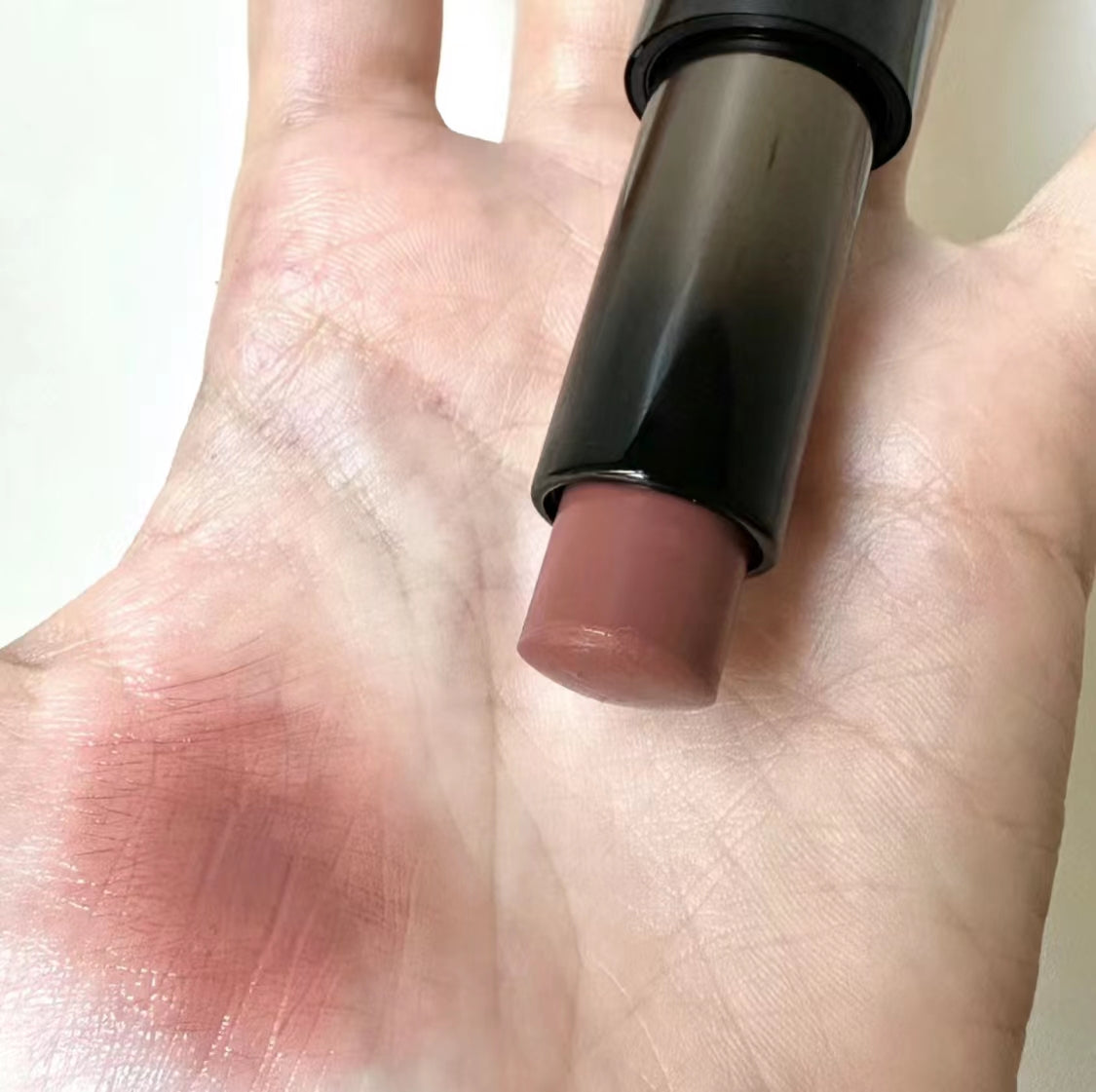 Red Chamber Lip Balm Vertical Dance Lipstick