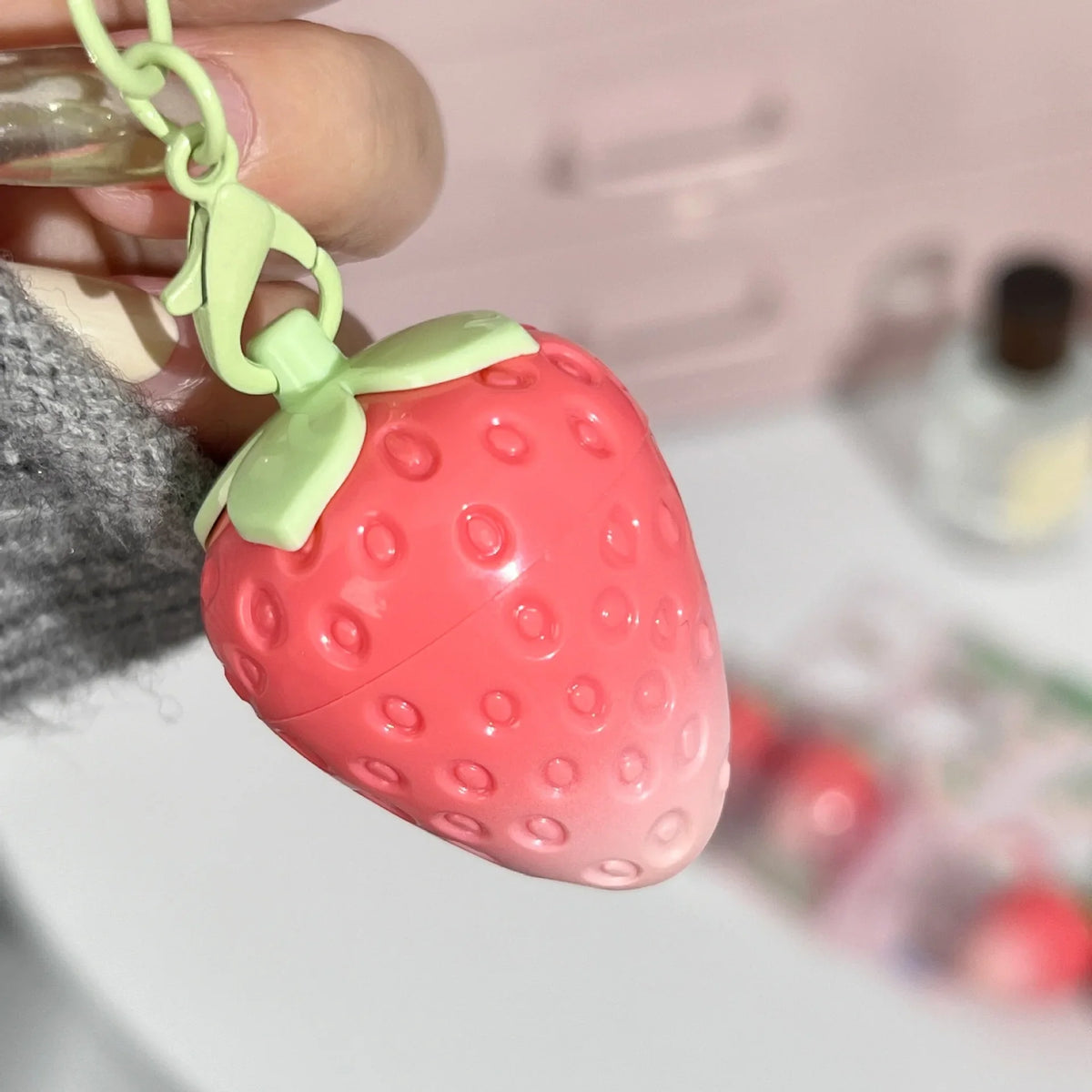 Strawberry Keychain Temperature Color Changing Lipstick Long Lasting Moisturizing Nourishing Lip Balm Cute Lip Gloss Cosmetics